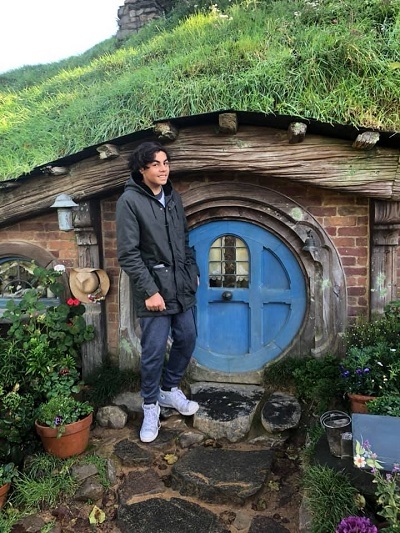 14 year old child (not Gandalf-sized) for scale, Hobbiton NZ